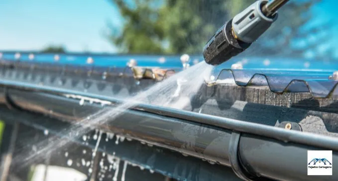 limpiezaymantenimientodecanalonesencartagena murcia 1920w